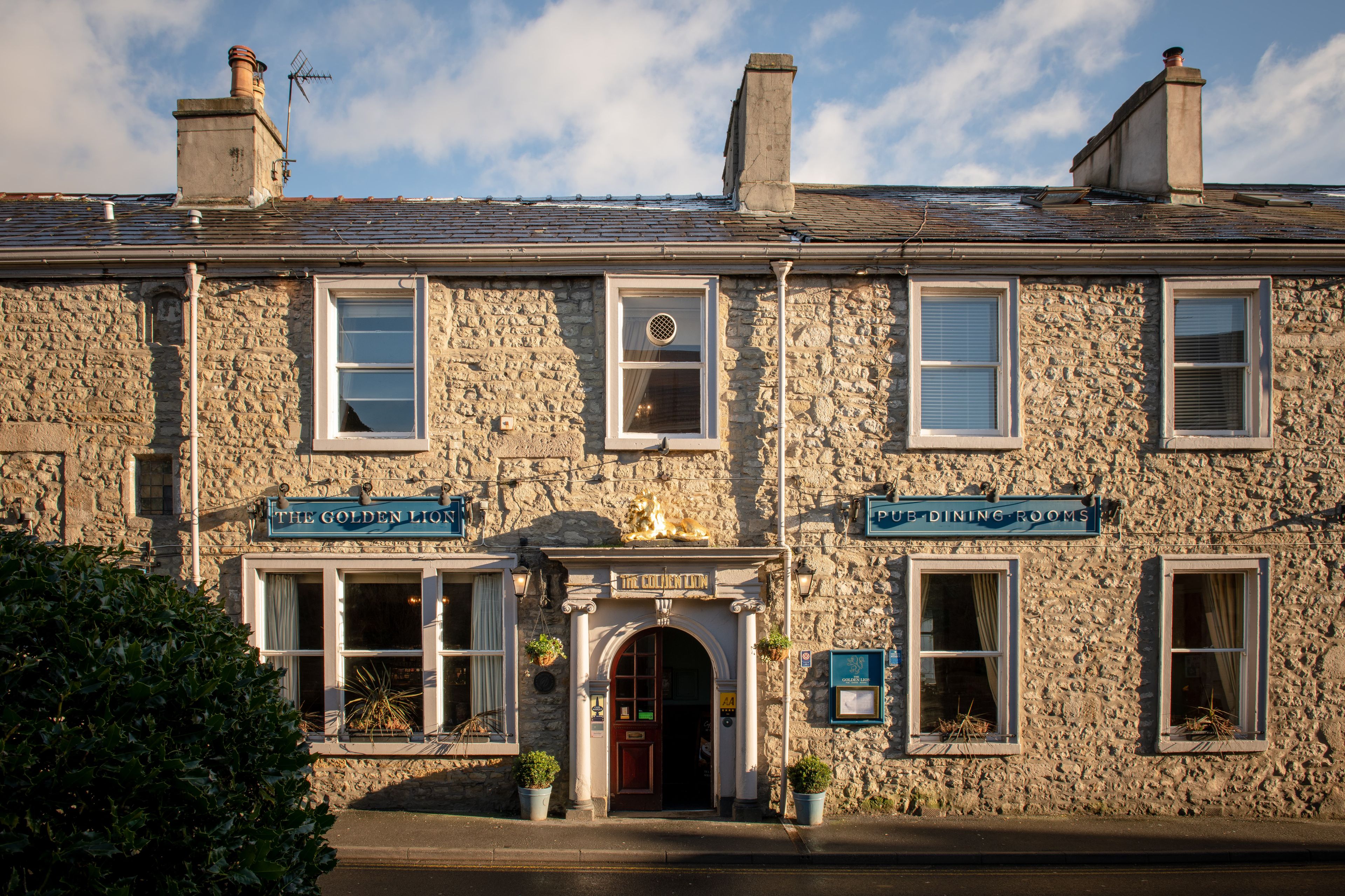 exterior of the golden lion